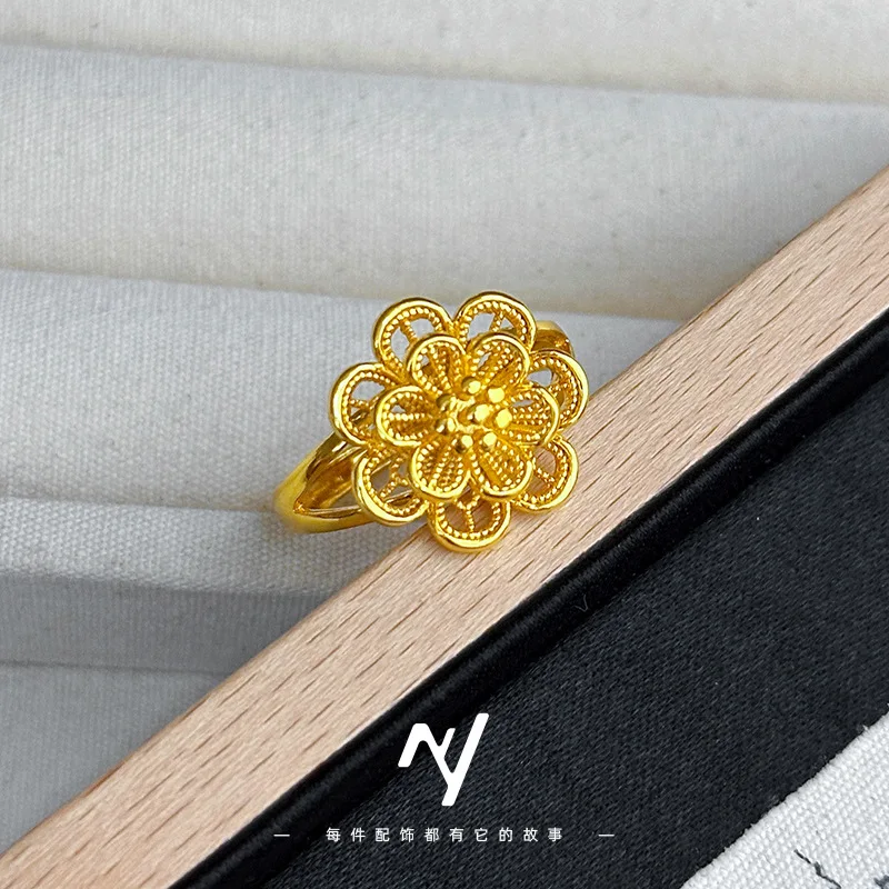 

A genuine gold 999 open multi-layered large flower open-cut ring, a niche ethnic style wedding bride ring