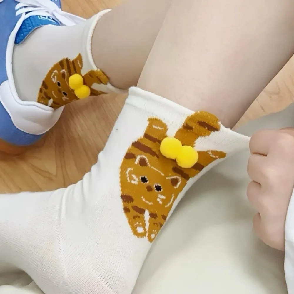 

5 Pairs Whimsical Soft Cartoon Cat Socks Breathable Elastic 3D Cat Eggs Socks Sweat-Absorbing Fun Design Mid-Calf Socks Unisex