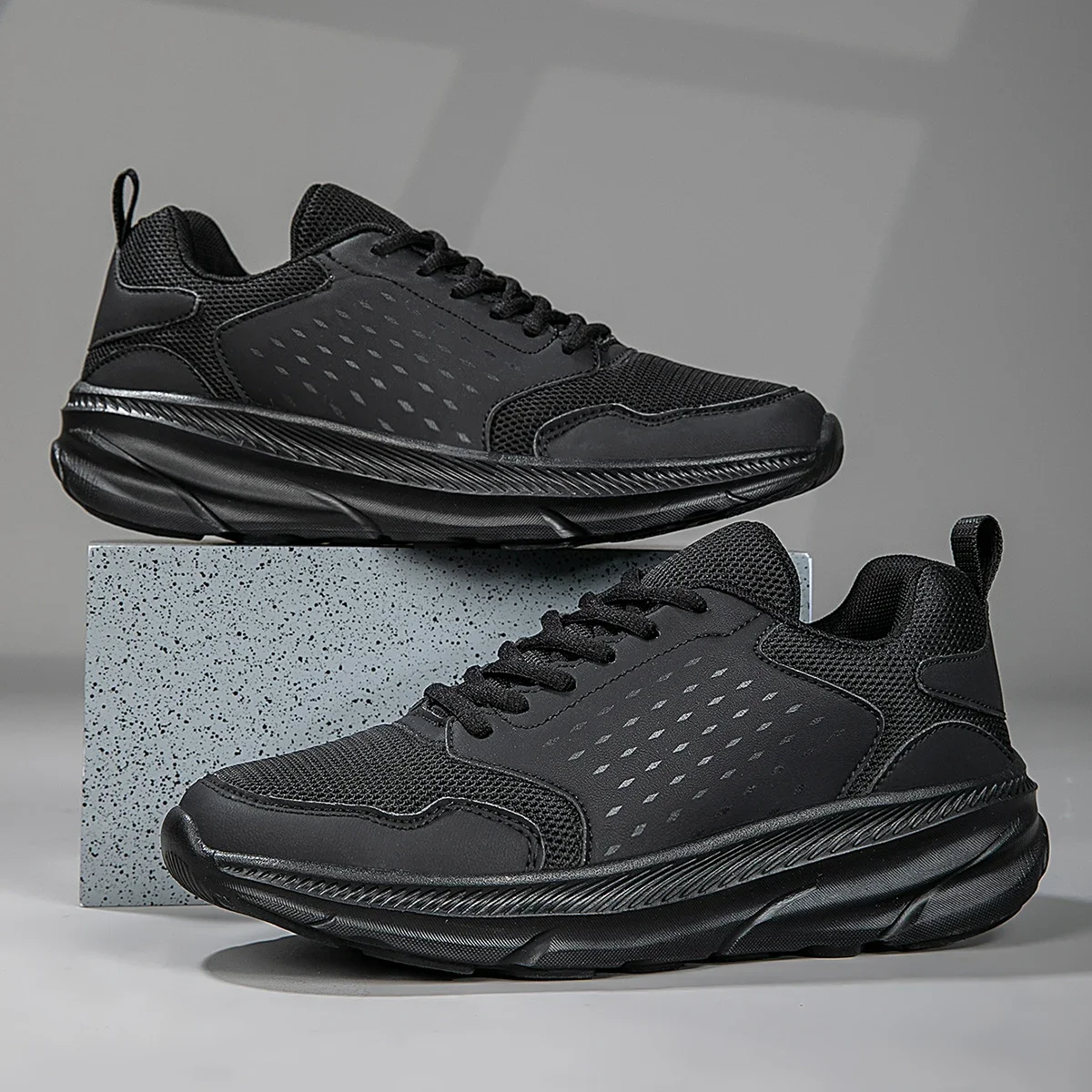 

Sizes 36-47 High Quality Mens Shoes Leather Sports Shoes Casual Platform Sneakers New Comfortable Light Anti-slip Sneakers Men