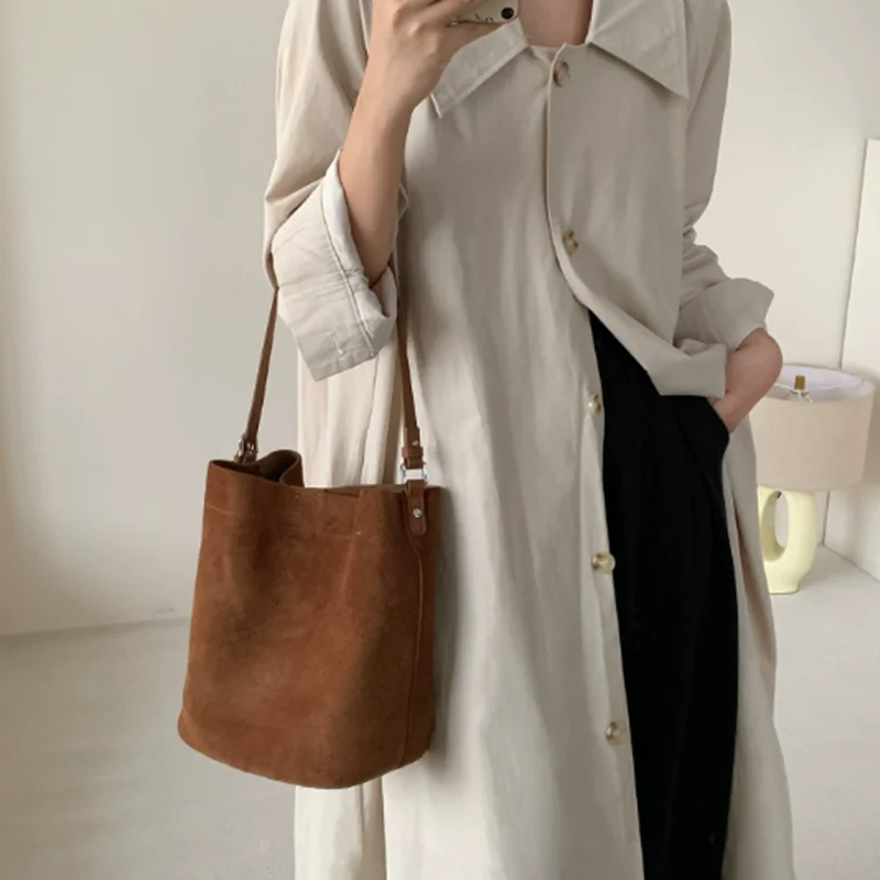 

Retro style commuting leather women bag 2026 new frosted cowhide bucket bag women high-end single shoulder crossbody bag