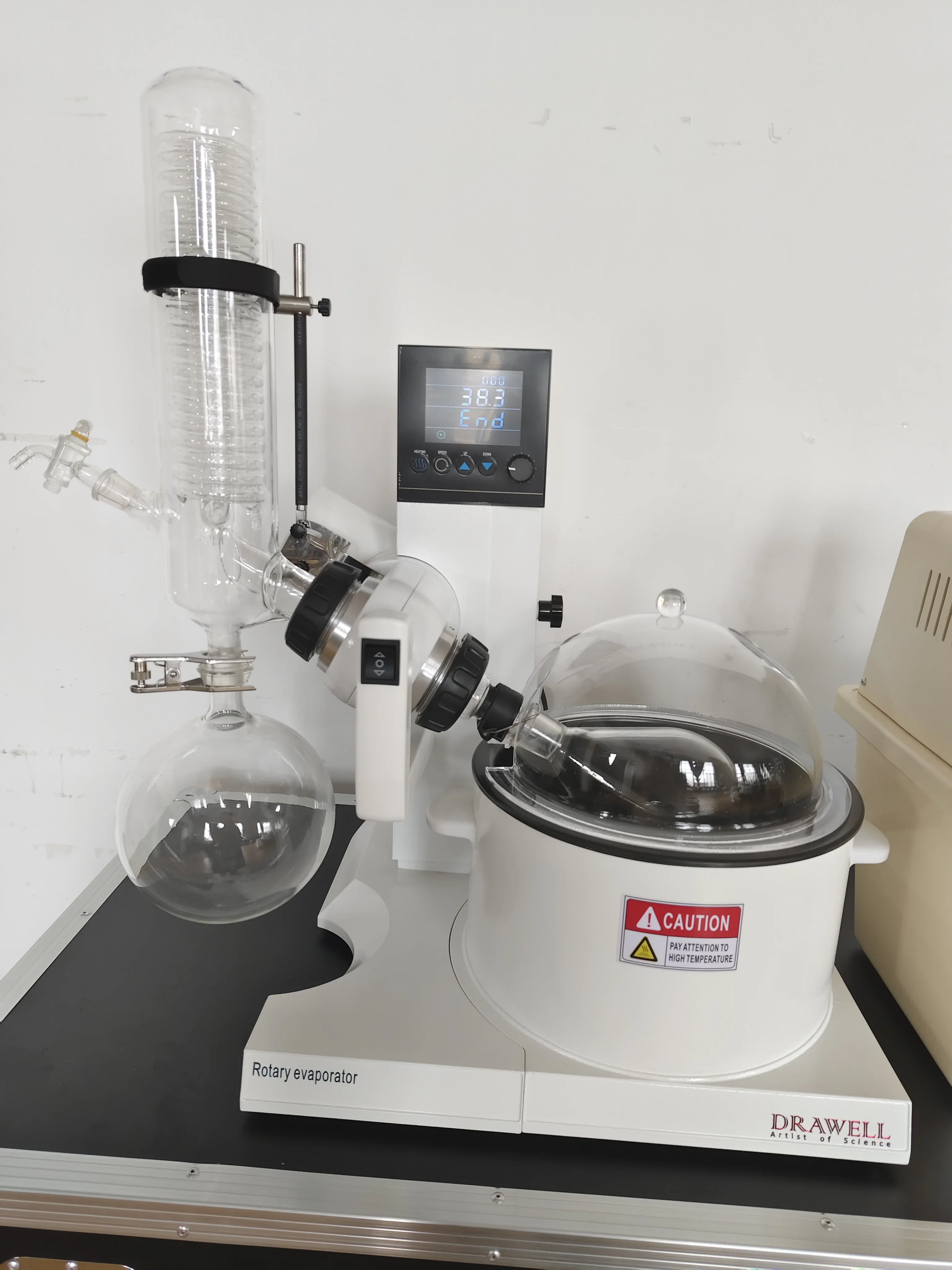 Drawell 2L/3L/5L Lab Small Capacity Alcohol Distillation Vacuum Rotary Evaporator with Vacuum Pump & Chiller