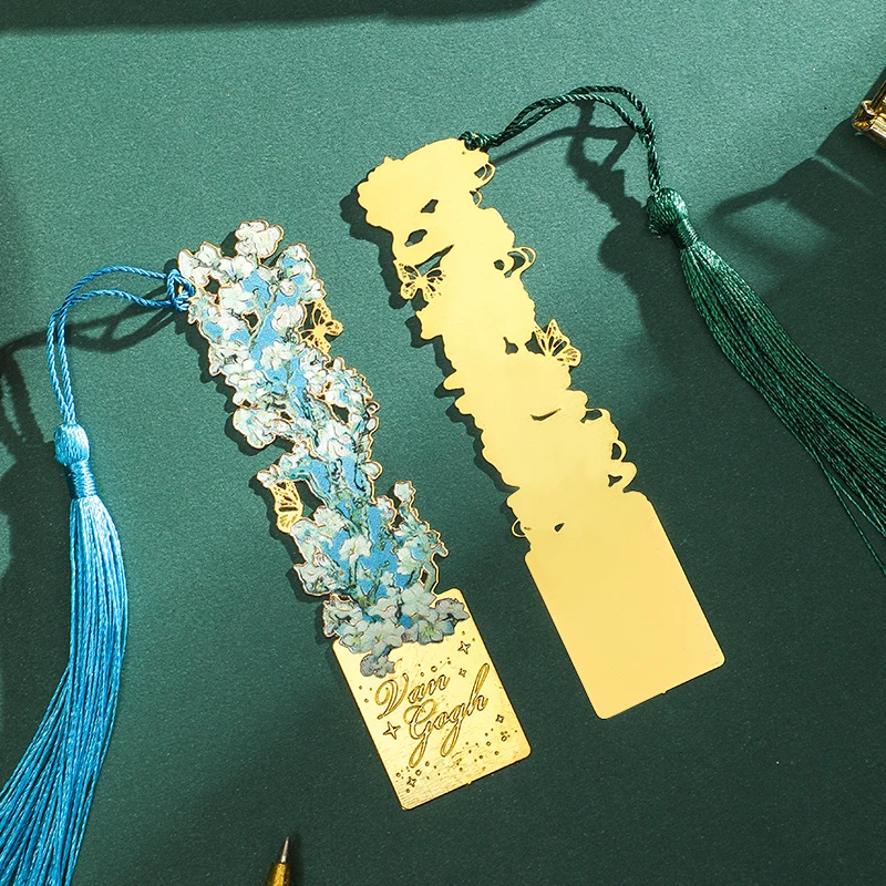 4 pcs Vintage Bronzing Painting Hollow Metal Bookmark Tassel Pendant Reading Book Holder Stationery Supplies For School Friends 