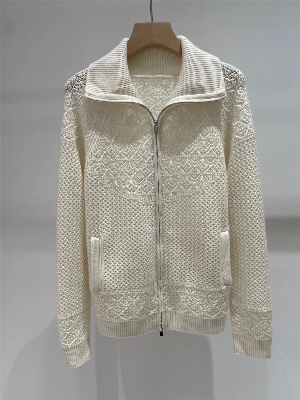 Women's Heavy Hollow Embroidery Cashmere Knitted Cardigan with Zipper Lapel, Sweater Jacket, New, Autumn, Winter, L * P