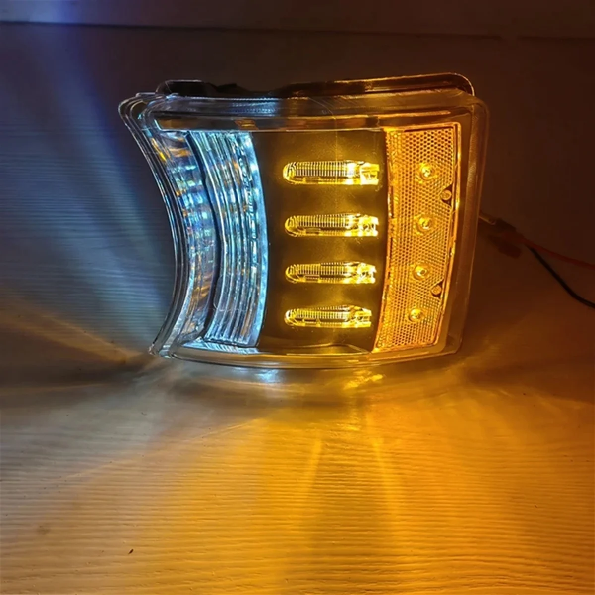 #177R Front DRL LED Corner Light Turn Signal Light For Scania Truck (Plastic)
