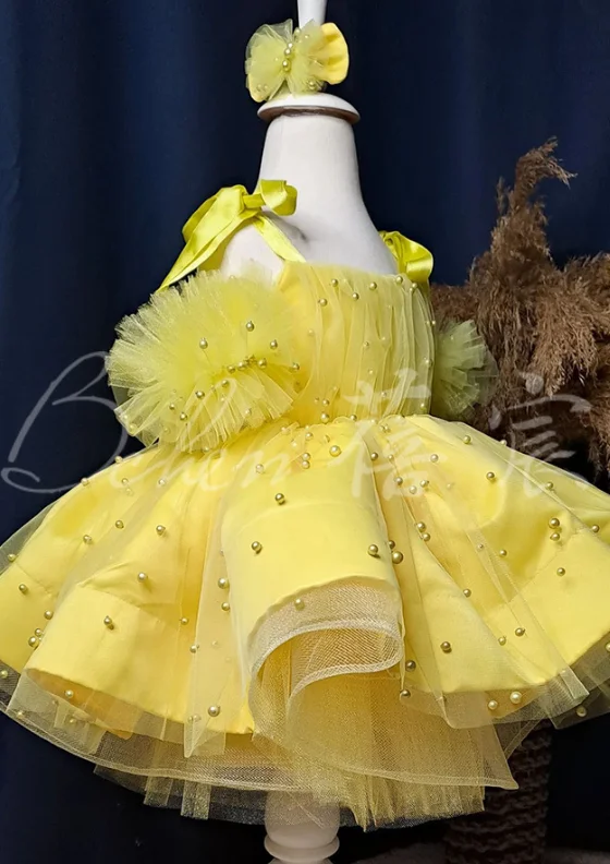 Children's Yellow Princess Dress 2024 New Girls Fashion Handmade Nail Bead Bow Design Birthday Party Dress y1415