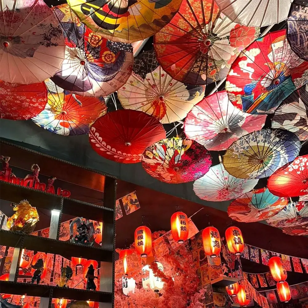 Parapluie en éventail de 56cm, Style Antique chinois, accessoire de danse à pampilles, 10 couleurs, tissu en soie, parapluie classique de Style japonais