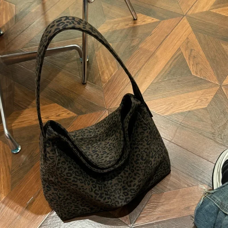 Oversized leopardo imprime sacos de ombro para mulheres lona deformável grande capacidade totes compras 2024 inverno novas bolsas luxo