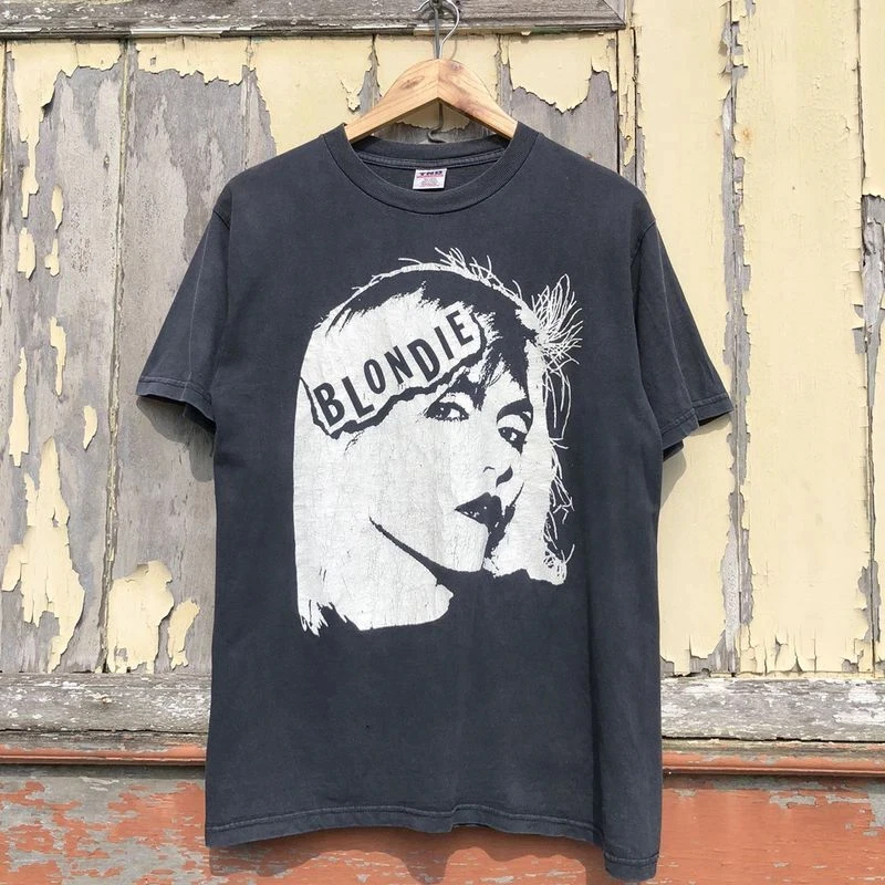 Men Women Retro Band Spice Girls Portrait Print T-Shirt Casual Short Sleeve Cotton Tee with Pink Letter Perfect for Daily Wear