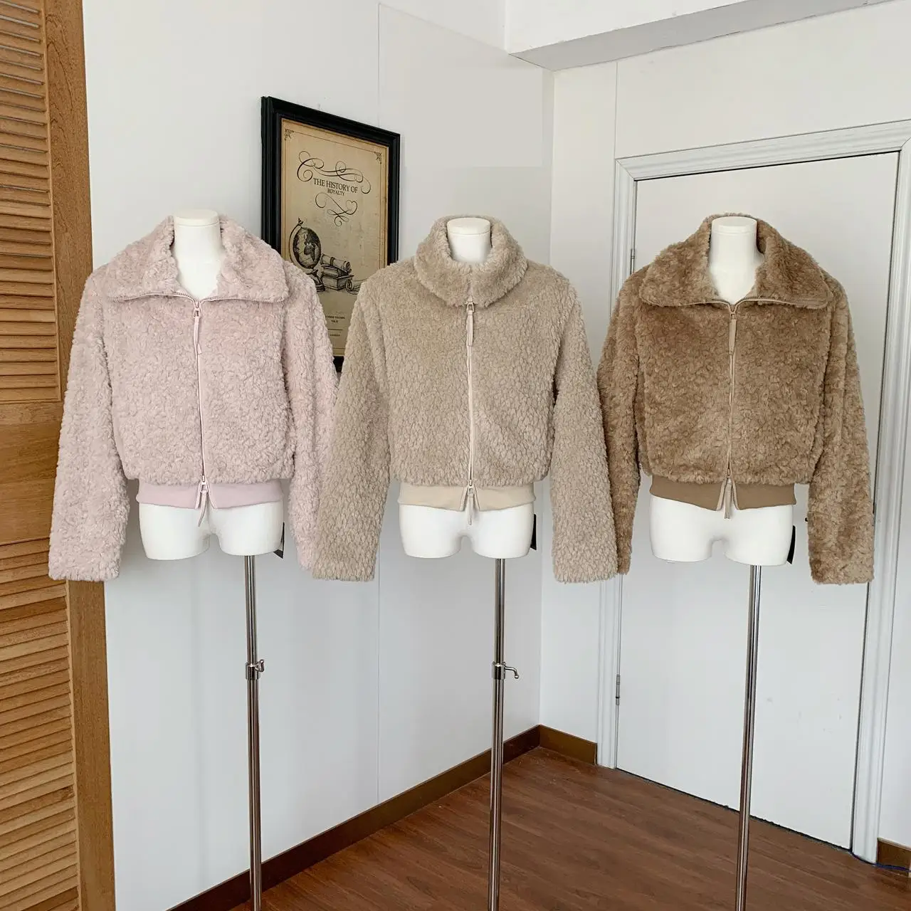 

Women's Autumn Winter Faux Wool Long Sleeve Loose Jacket Lady Streetwear Turn Down Collar Zip Up Faux Fur Outwear Top