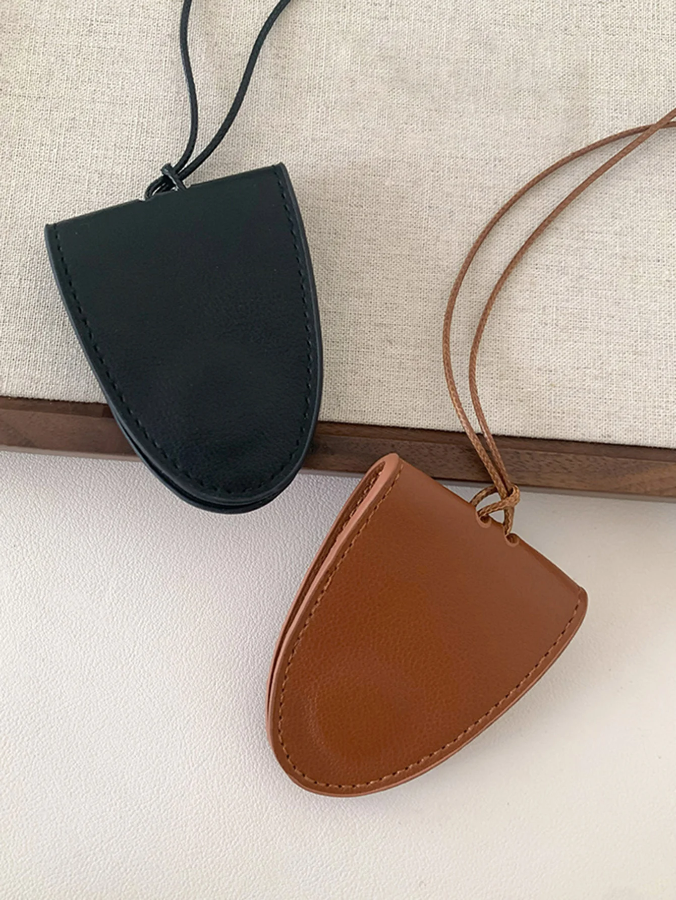Tragbarer Reise-Brillen-Aufbewahrungsbeutel Minimalistischer Einfarbiger Magnetischer Sonnenbrillen-Brillenclip Anhänger-Accessoires für Männer und Frauen – Detail 12