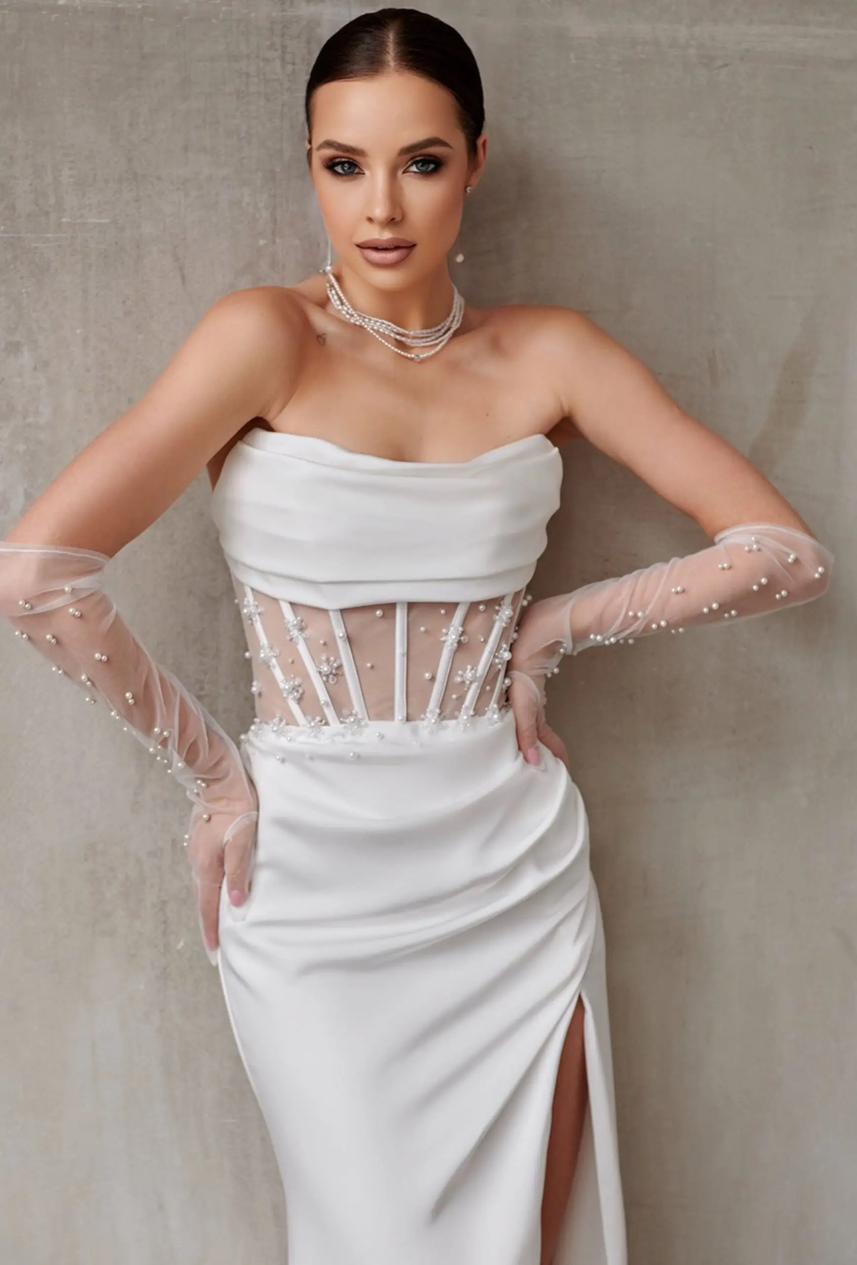 custom Elegan White/Black Bride Corset Evening Party Dress with Sexy Leg Split  Long Train  Off-shoulder Wedding Gown