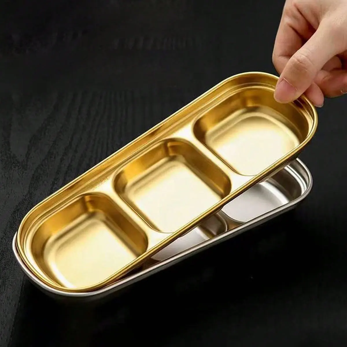 Thickened stainless steel three-compartment dipping sauce dish, Korean-style BBQ condiment divider plate, small dish for side dishes, barbecue seasoning dish, 1 piece