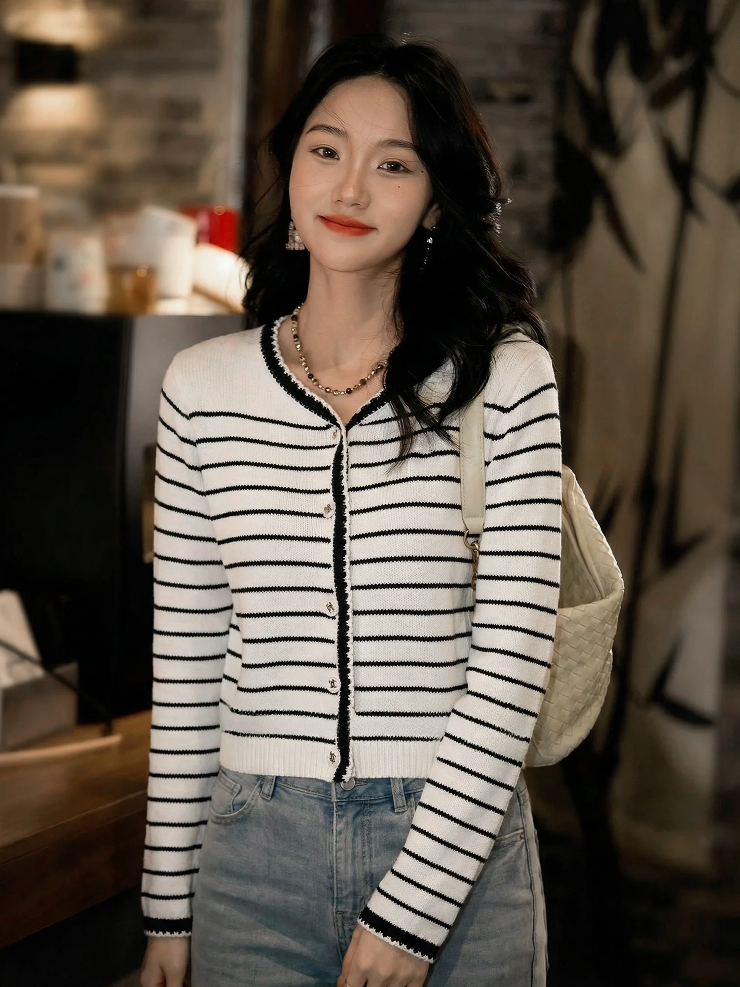 

Шерстяной вязаный кардиган Chivirin с V-образным вырезом и полосками, женская весенне-осенняя приталенная верхняя одежда, роскошный и модный.