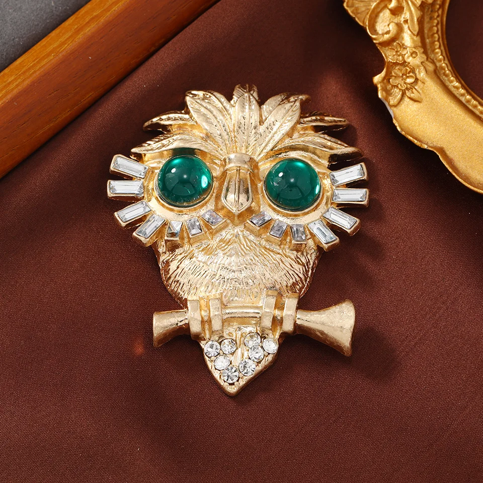 Vintage Medieval Emerald Owl Brooch Green Crystal Fringed Lion Pin Retro Palace Party Jewelry Women Men Corsage Accessory