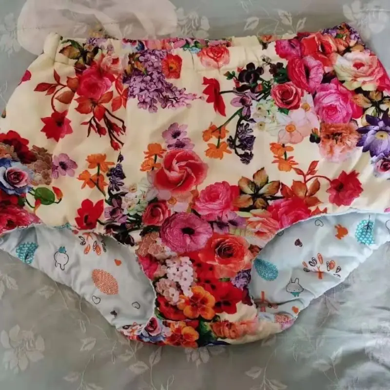 

Men's Floral Printing Panties Silky Touch Smooth Man's Low Waist Briefs BF FKK Private Party Live Show Dance Costumes