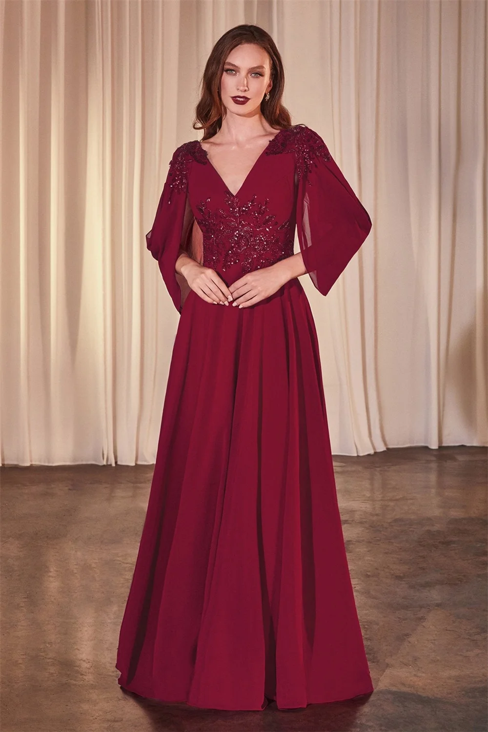 Off-the-shoulder V-Neck Mother of the Bride Dresses Lace Appliques Long Sleeves Backless Ball Gowns A-line Long Evening Gowns