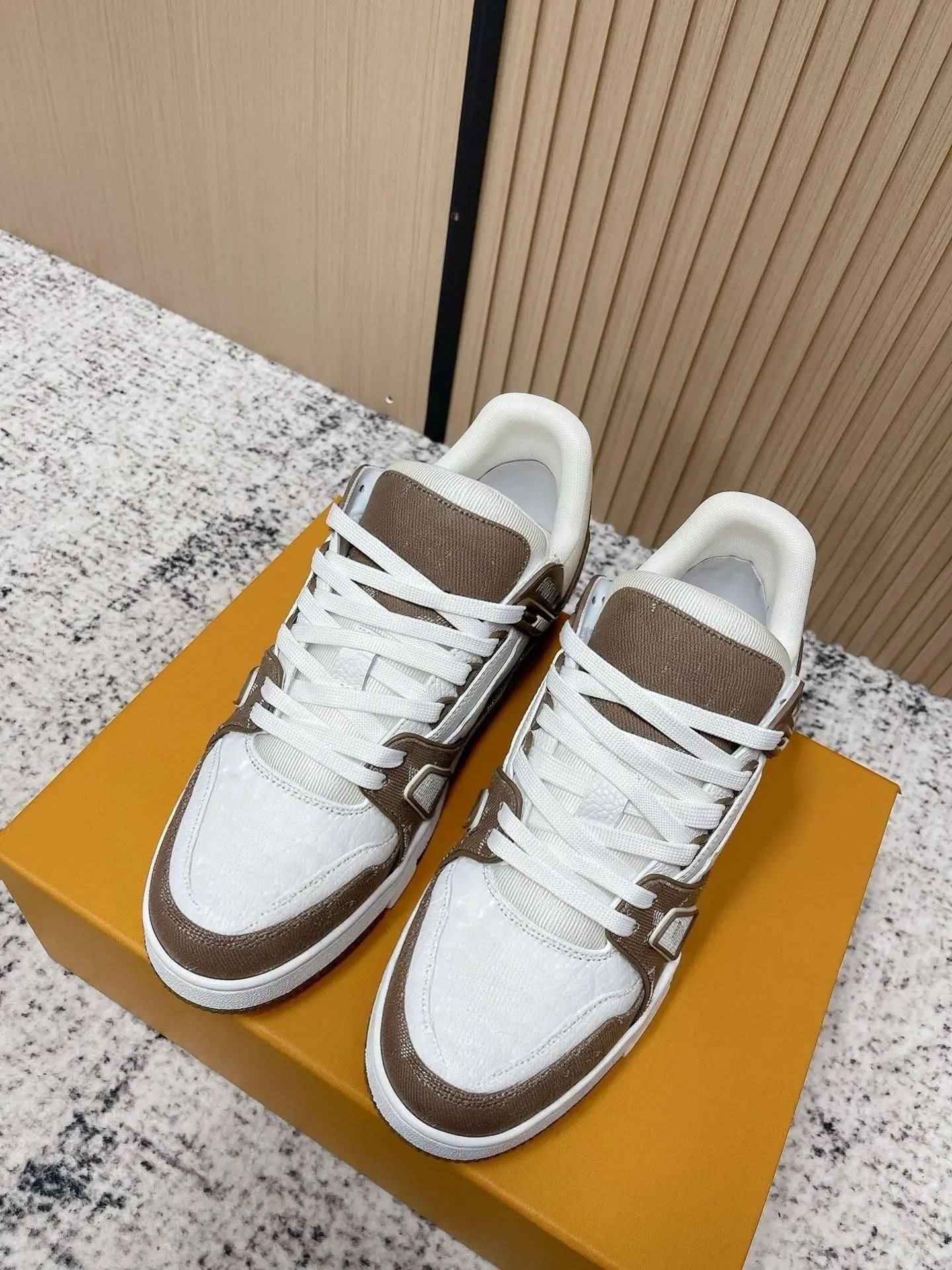 Unisex Low Top Skate Sneakers White Brown Color Block Splicing Lace Up Flat Casual Street Shoes