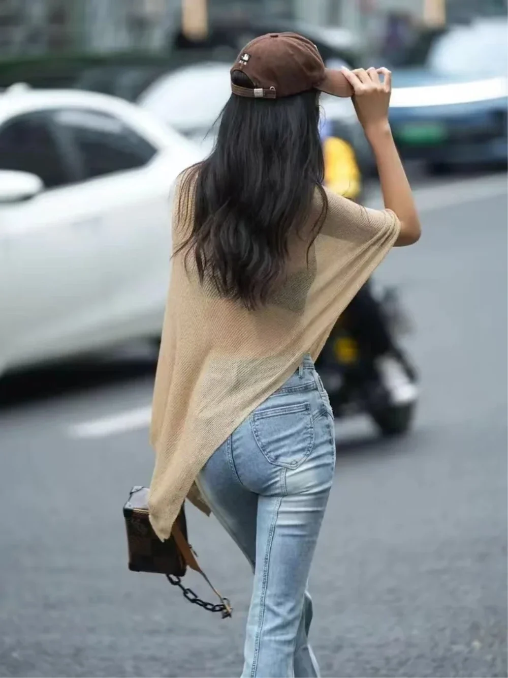 2025 New Irregular Cape Shawl Sun Protection Sunscreen Air Conditioning Clothes Women Loose Thin Ice Silk Knitted Top