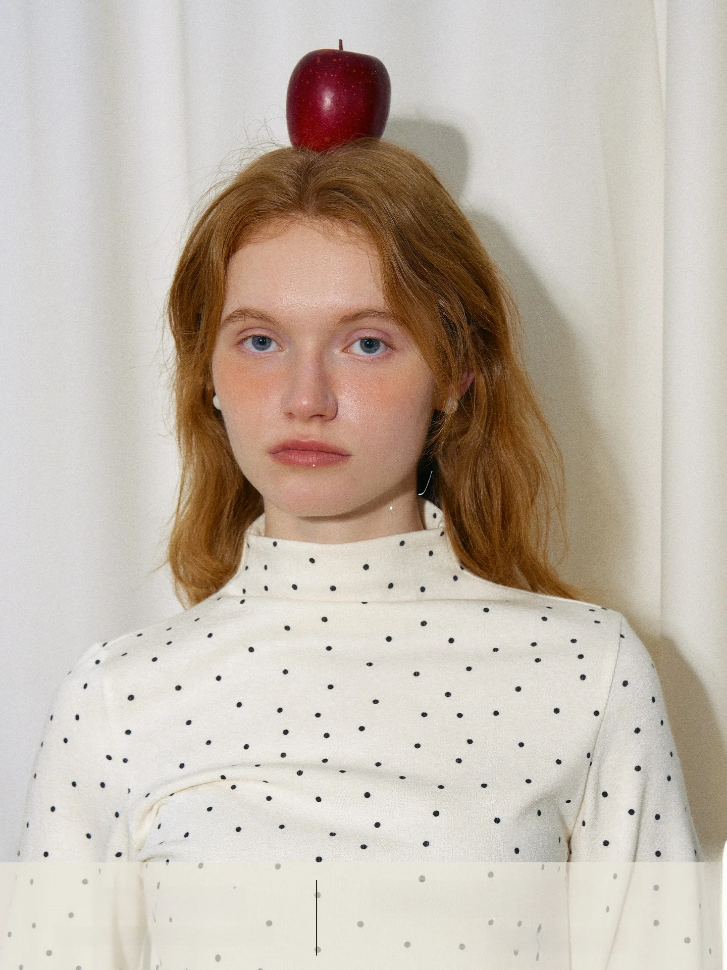 

Rina Berry Polka Dot Mid-Ne Base irt Tee-Color Design Casual T-irt Women's Faion Stand Fit Long Sve Autumn Wi...