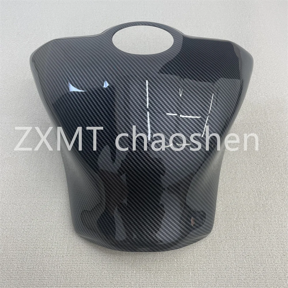 

The Yamaha YZF-R1/R1M carbon fiber coated fuel tank cover for motorcycles is suitable for the period from 2015 to 2023