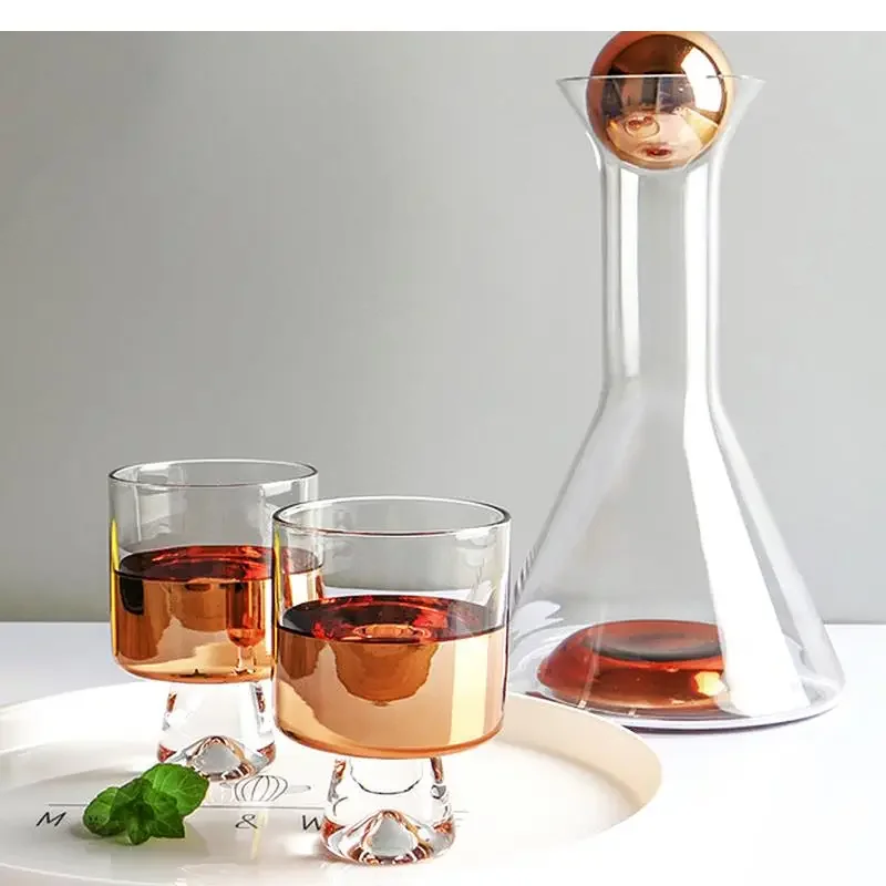 

Modern European Italian Light Luxury Home Goblet Red Wine Golden Glass Triangle Pot Decanter Home Decoration Accessories