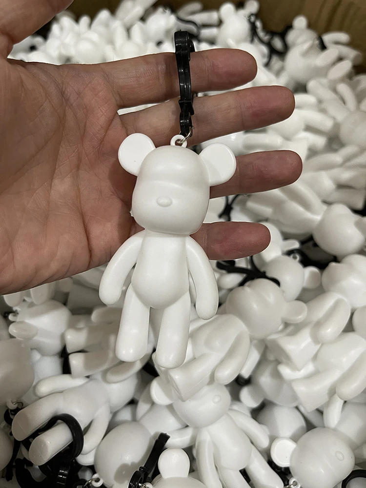 20PCS Fluid Bear Keychain DIY Graffiti Violent Bear Statues Mini Pigment Painting White Blank Mold Bear Figure Kid Toys Gift