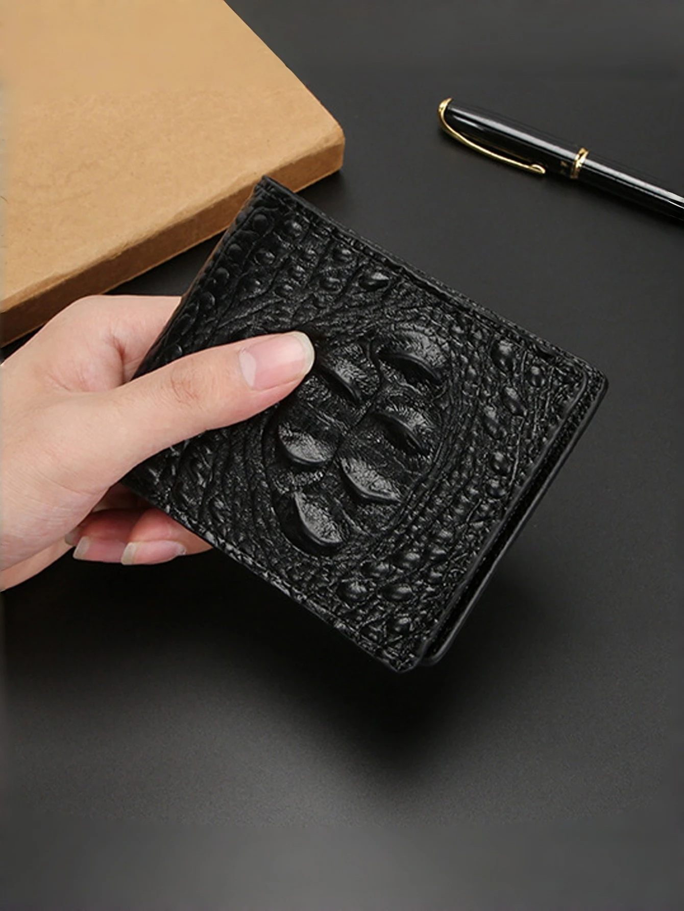 Men's Crocodile Embossed PU Leather Bifold Wallet, Short Foldable Billfold Purse with Zipper Coin Pocket & Multi Card Slots