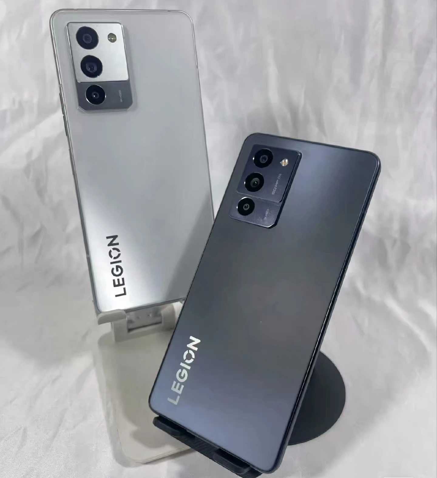 Lenovo LEGION Y70 5GGaming SmartPhone 6.67 Inch 144Hz OLED,Snapdragon 8+ Gen1 50MP Triple Camera 68W Charge  Original Firmware