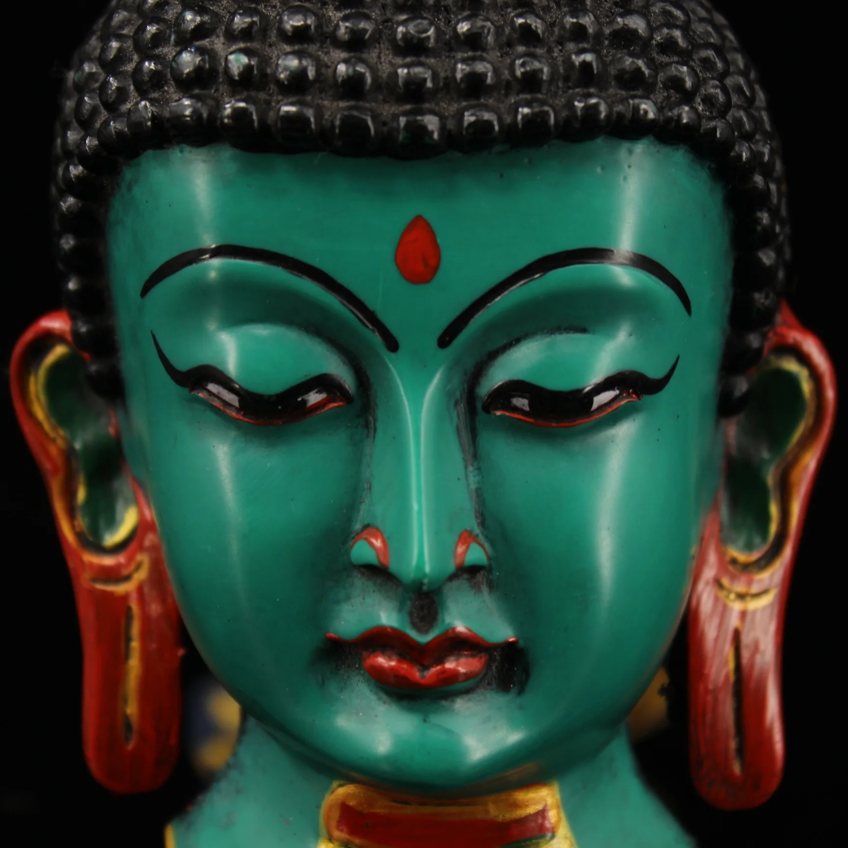 

6"Tibetan Temple Collection Old Lacquerware Painted Outline in gold Mosaic Gem Shakyamuni Buddha Head Mask hanging panel Amulet