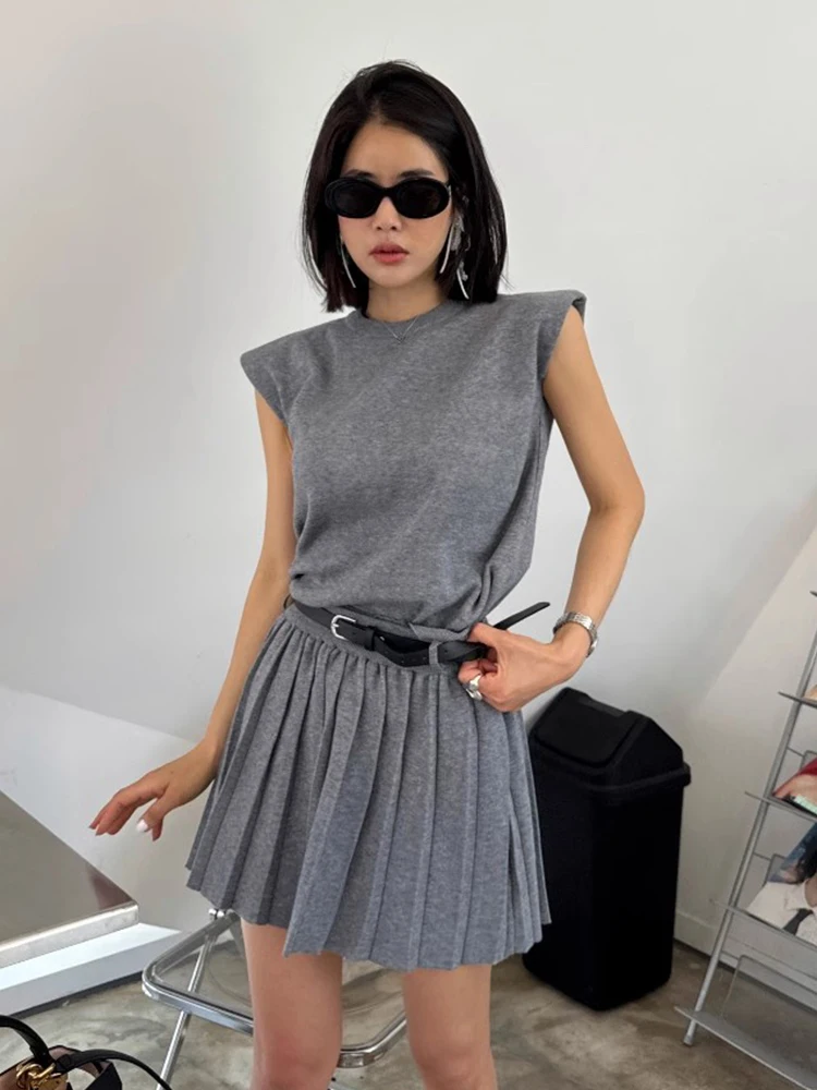 

Clothland Women Fashion Knitting Two Piece Set Sleeveless Shirt High Waist Pleated Mini Skirt Summer Suit Mujer TA470