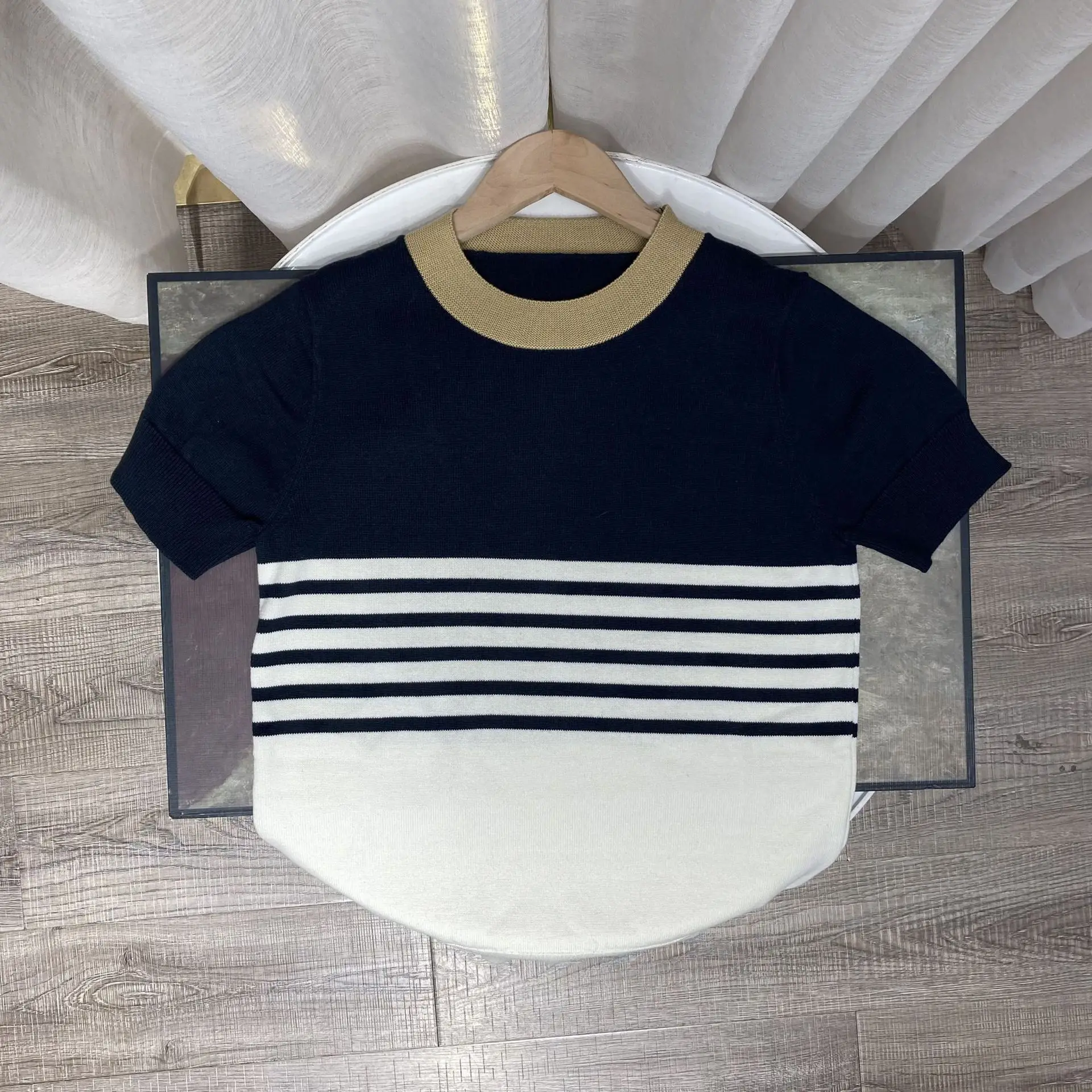 Short-sleeved women's summer new casual loose striped knit short-sleeved wild top color matching striped sweater