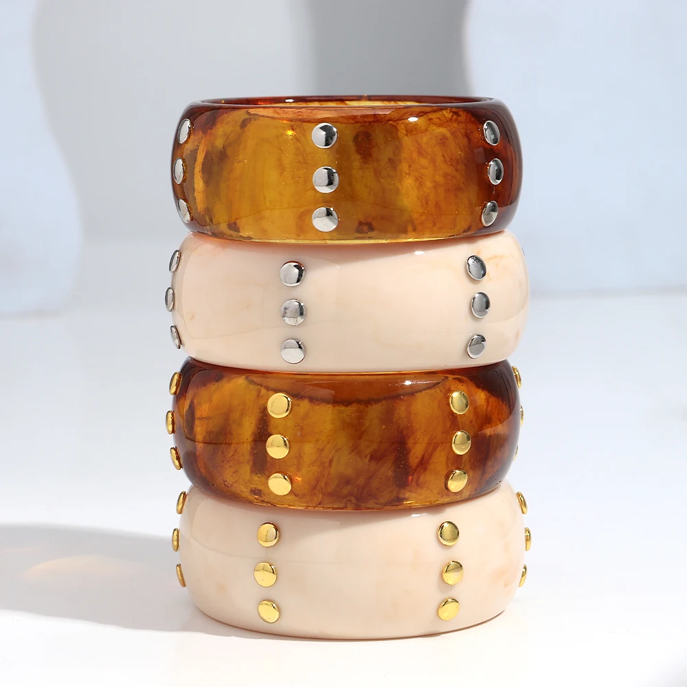 Retro Acrylic Wide Rivet Round Geometric Bangles Resin Inlaid Beads Chunky Stackable Bangle 2026 Trendy Jewelry Gifts