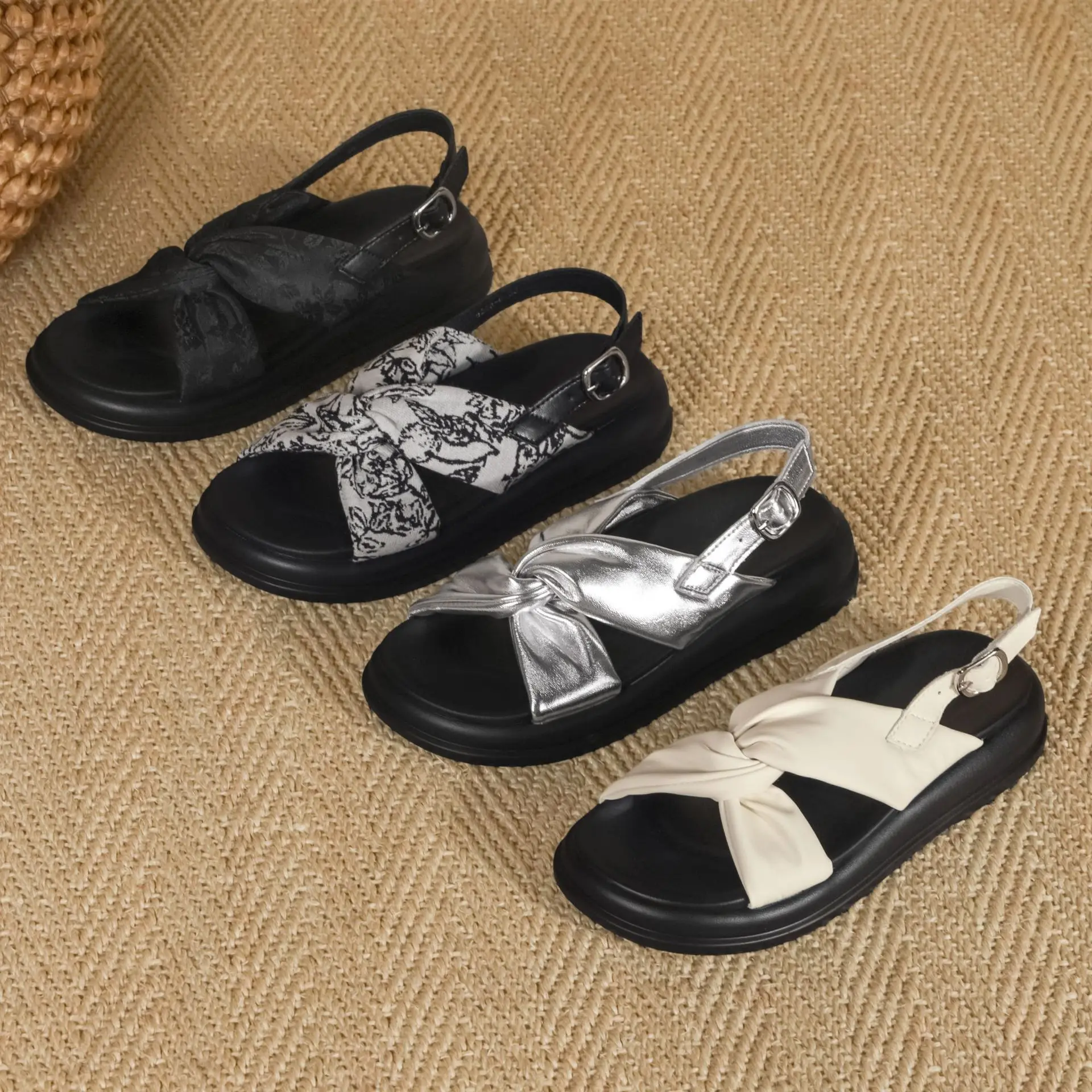 

Универсальная удобная обувь для женщин, туфли на каблуке для маффинов, уличные сандалии на толстой низкой плоской подошве для девочек, настоящая пляжная ткань 2024