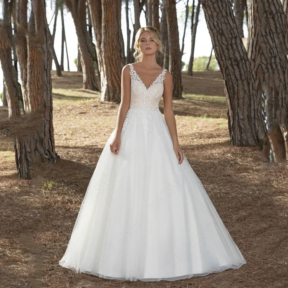 

Boho Lace Wedding Dress 2025 Sleeveless A-Line Backless Applique robes de mariée V-Neck Bride Gown Plus Size Customized