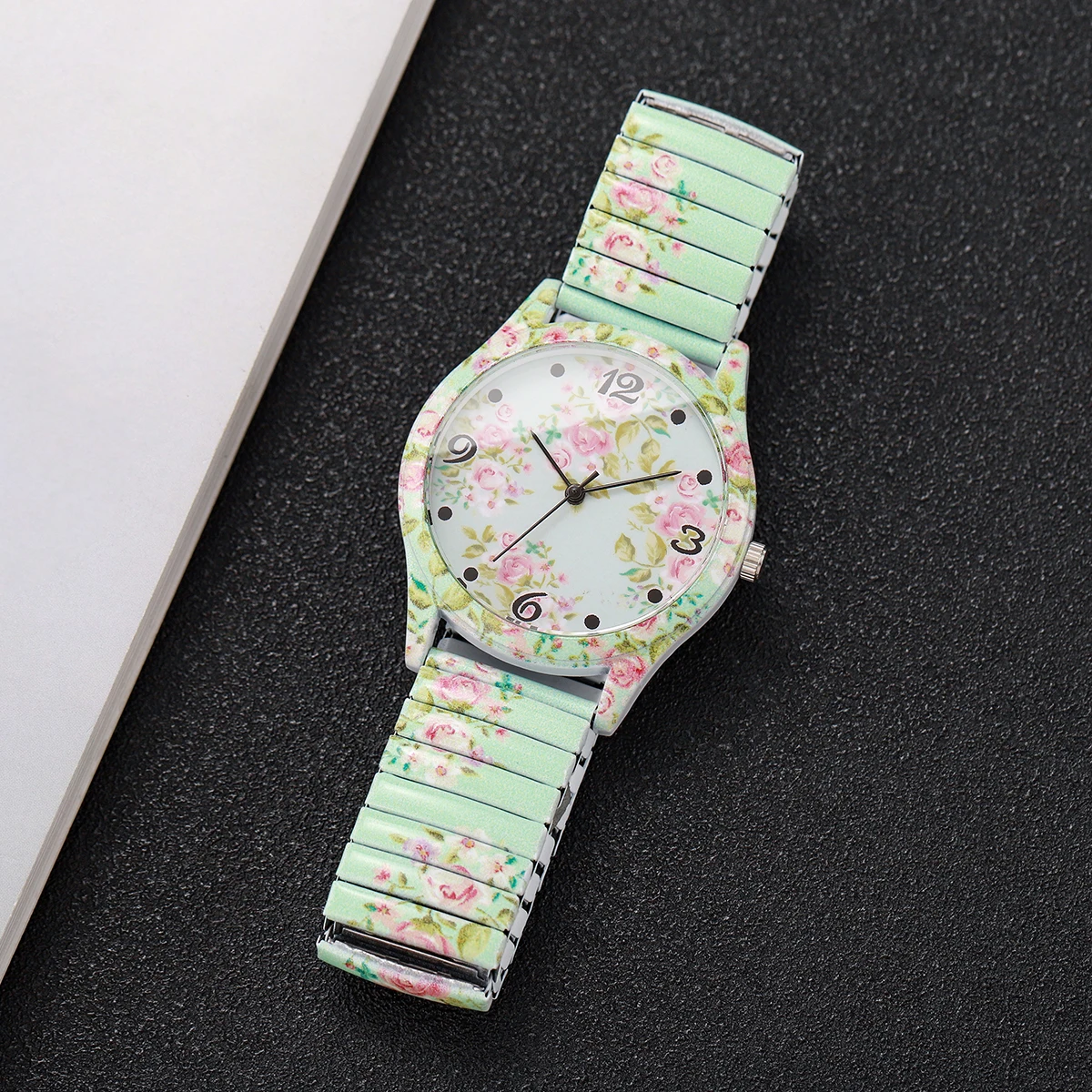 1pcs Women's Printed Watch Fashion Casual Digital Scale Dial Temperament Elegant Printed Quartz Watch ( Box Not Included)