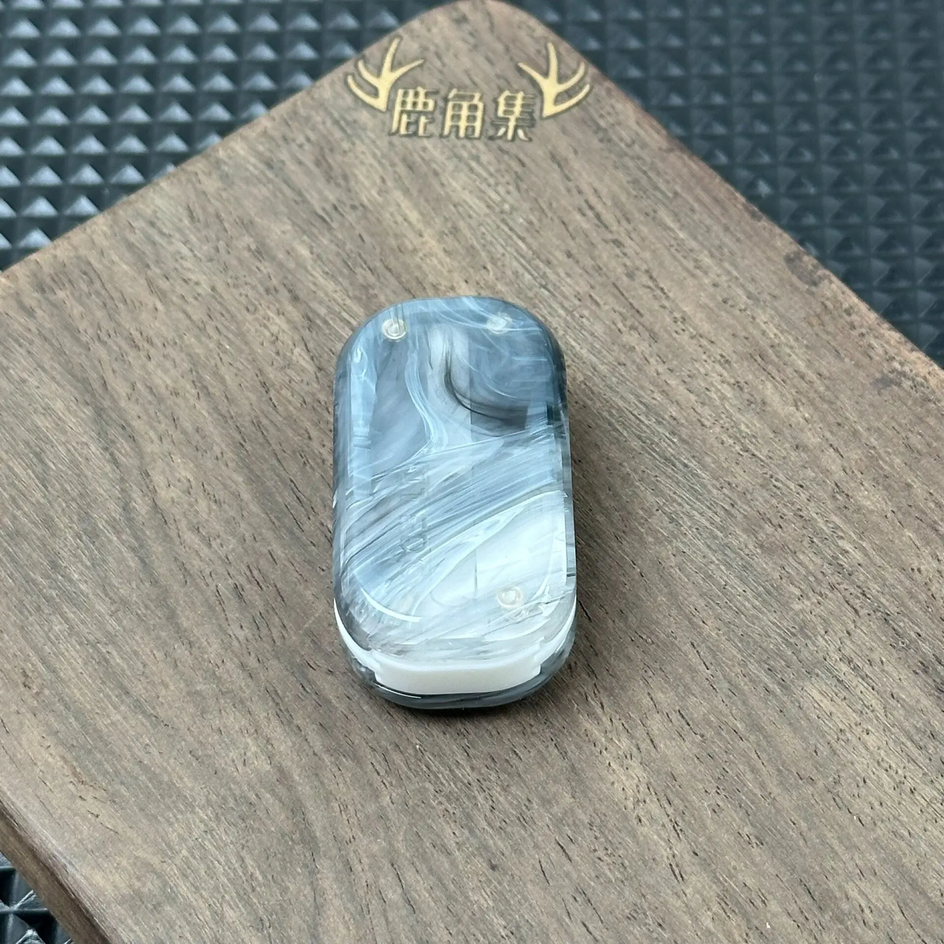 Used EDC 01 Ink Landscape Series Push Card, Fog Hidden Mochuan No. 12 Shell + White Teflon Pom
