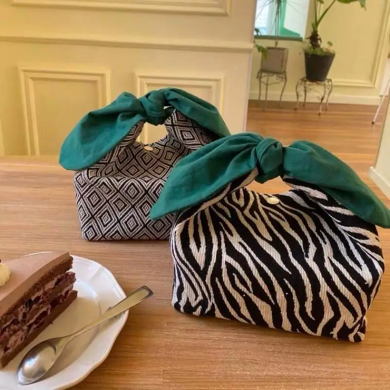 Student Lunch Box Bags Bento Bags Hand-held Rabbit Ear Zebra Stripe Lunch Bag for Work Fashionable Female Picnic Bags Cooler Bag