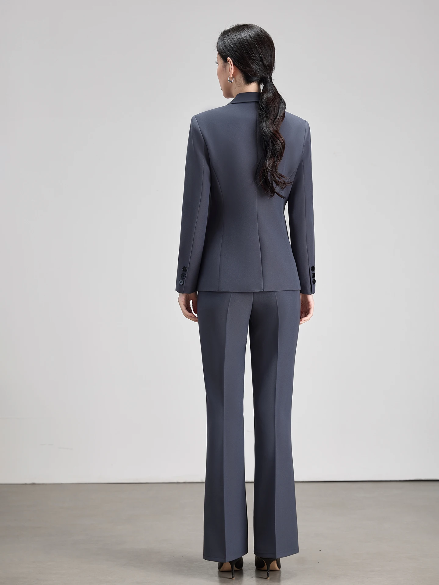 Elegant Grey Suit Set for Women Commute Professional Atmosphere Spring Autumn High Quality Fashionable Workwear Polyester Fiber