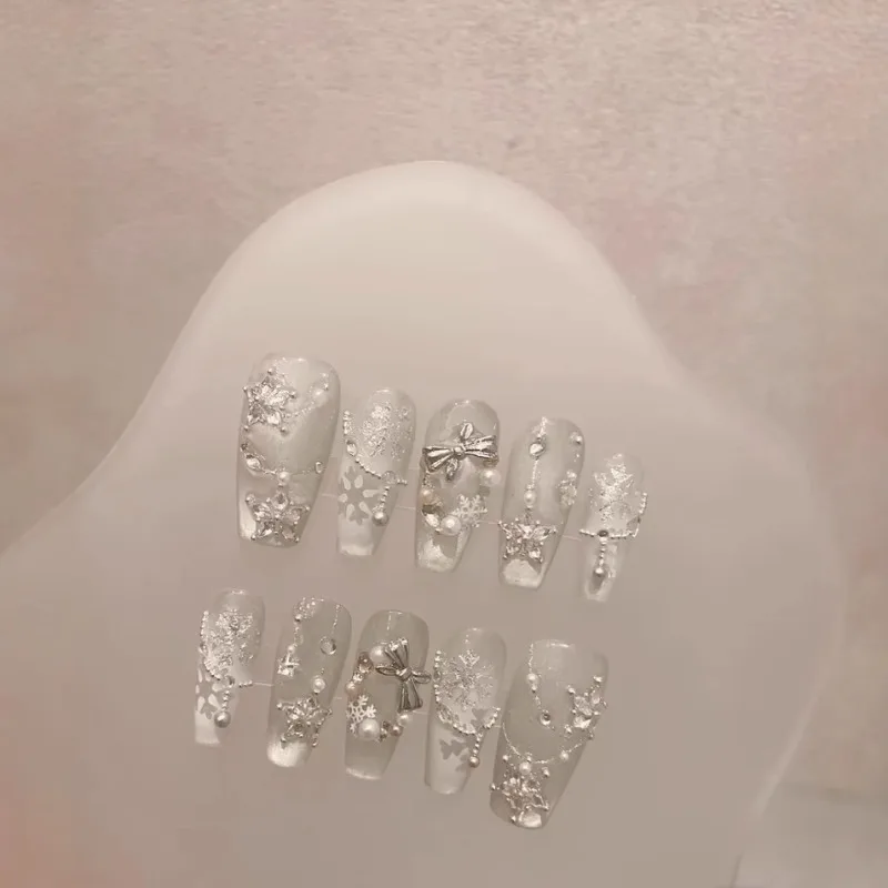 NewSnow White كارول الشتاء اليدوية الصحافة على الأظافر الأبيض عيد الميلاد القط العين الأظافر وهمية ندفة الثلج ستار القوس شجرة عيد الميلاد مسمار الفن