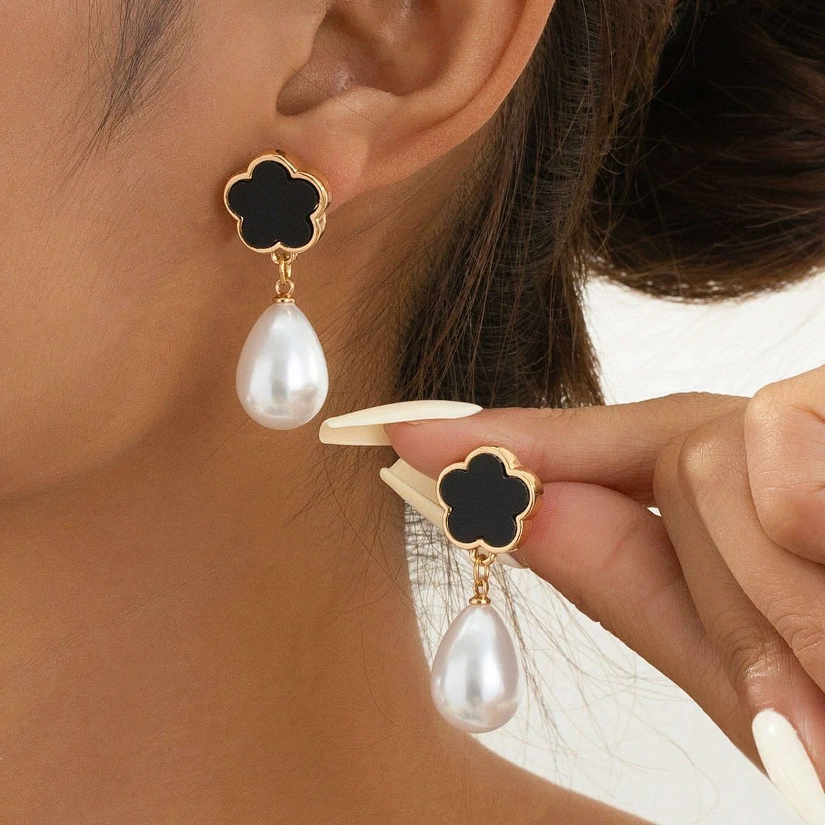 Five Leaf Flower Earrings For Women French Irregular Waterdrop Imitation Pearl Hanging Stud Earring Jewelry