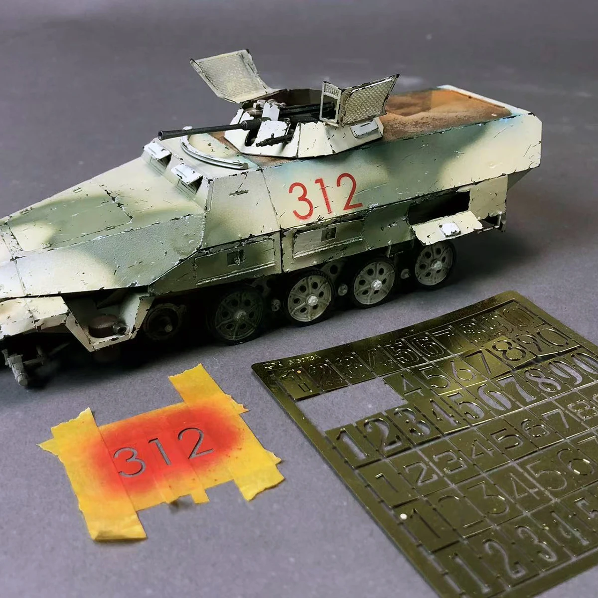 Modellbausatz, Malwerkzeuge, wiederverwendbare Metall-Hohlluftstrahl-Schablone, Sprühmaske, Militär-Schablone, arabische Ziffern, 1/35 – Detail 1