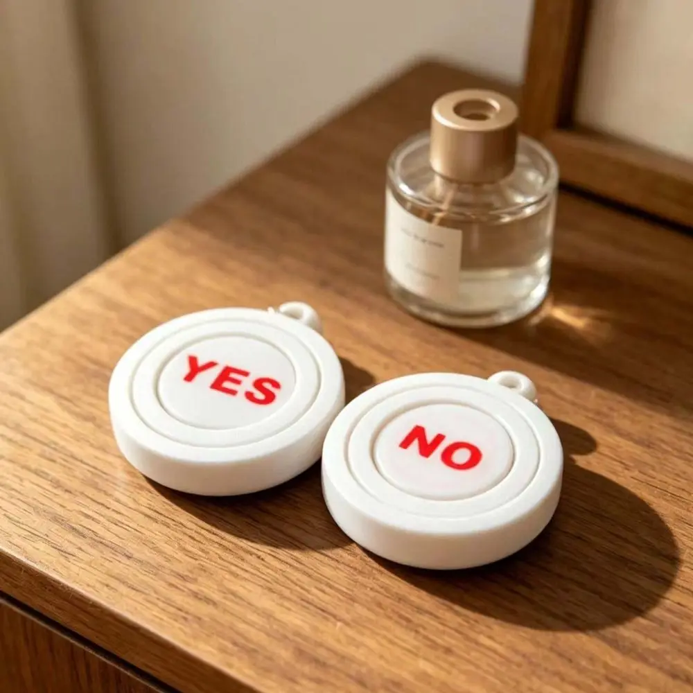 Pressure Anti Stress Yes or No Keychain Double-sided YES or NO Decompression Fingertip Pendant English Letters 5 CM