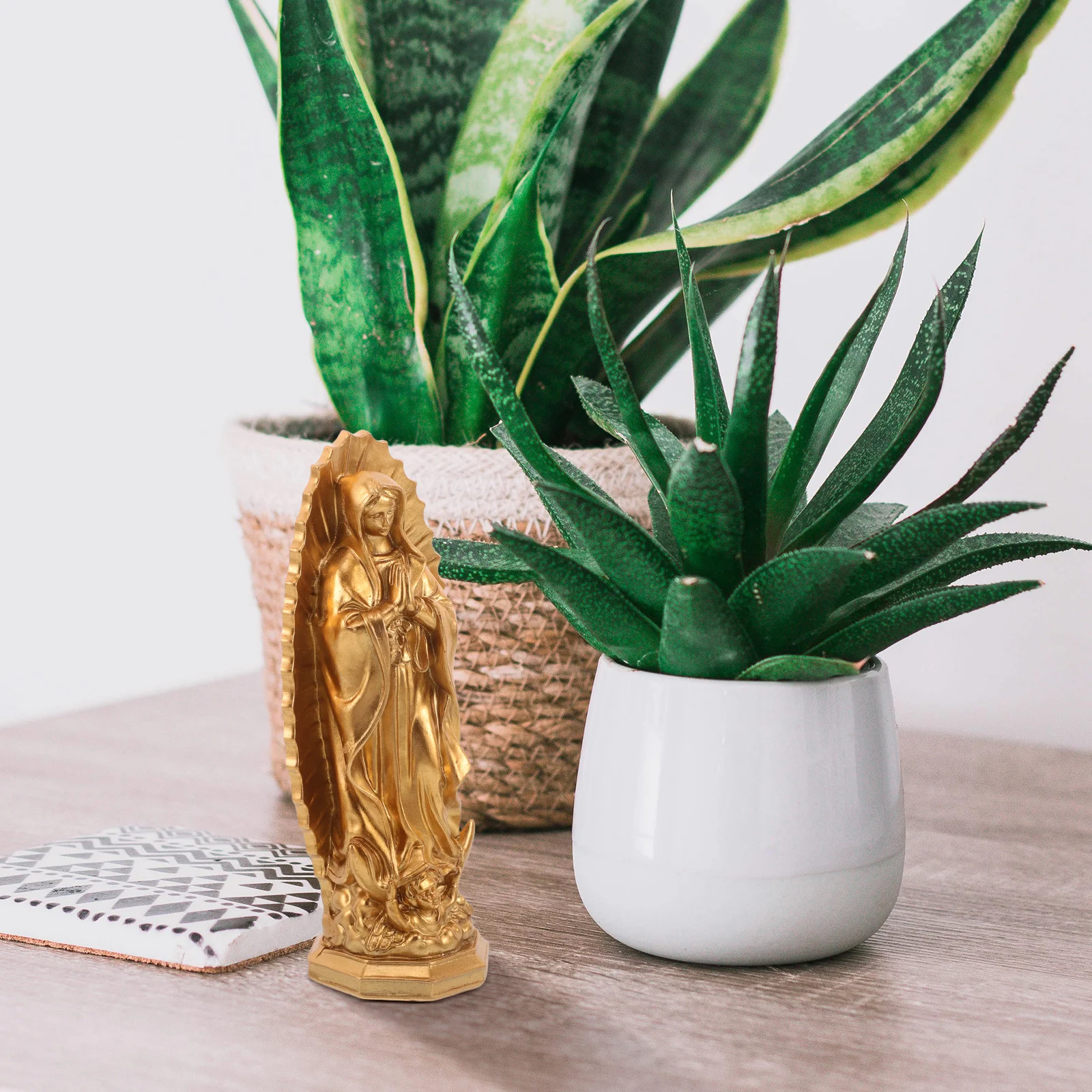 تمثال مريم العذراء من الراتنج ديكور داخلي وخارجي شخصية الأم المباركة لرف المكتب فكرة هدية عيد الميلاد الروحية
