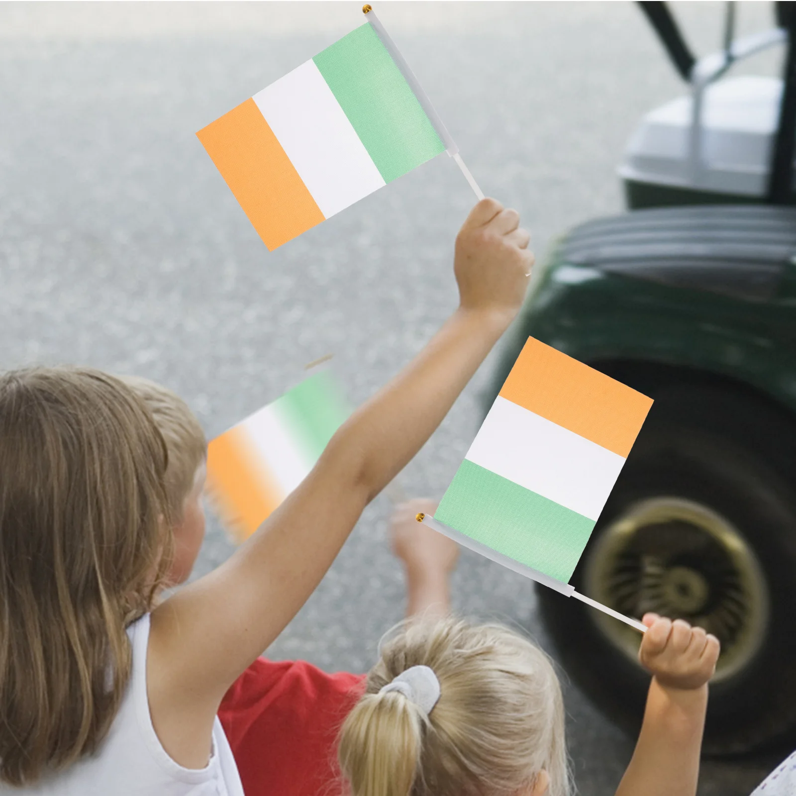 : Zászlók, transzparensek és kiegészítők