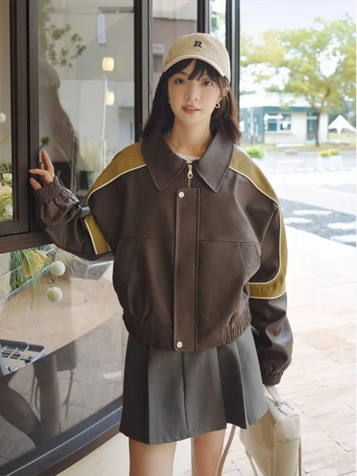 

Короткая кожаная куртка в американском стиле ретро для женщин, весенне-осеннее новое мотоциклетное пальто на молнии с лацканами Y2K, стильное пальто из искусственной кожи