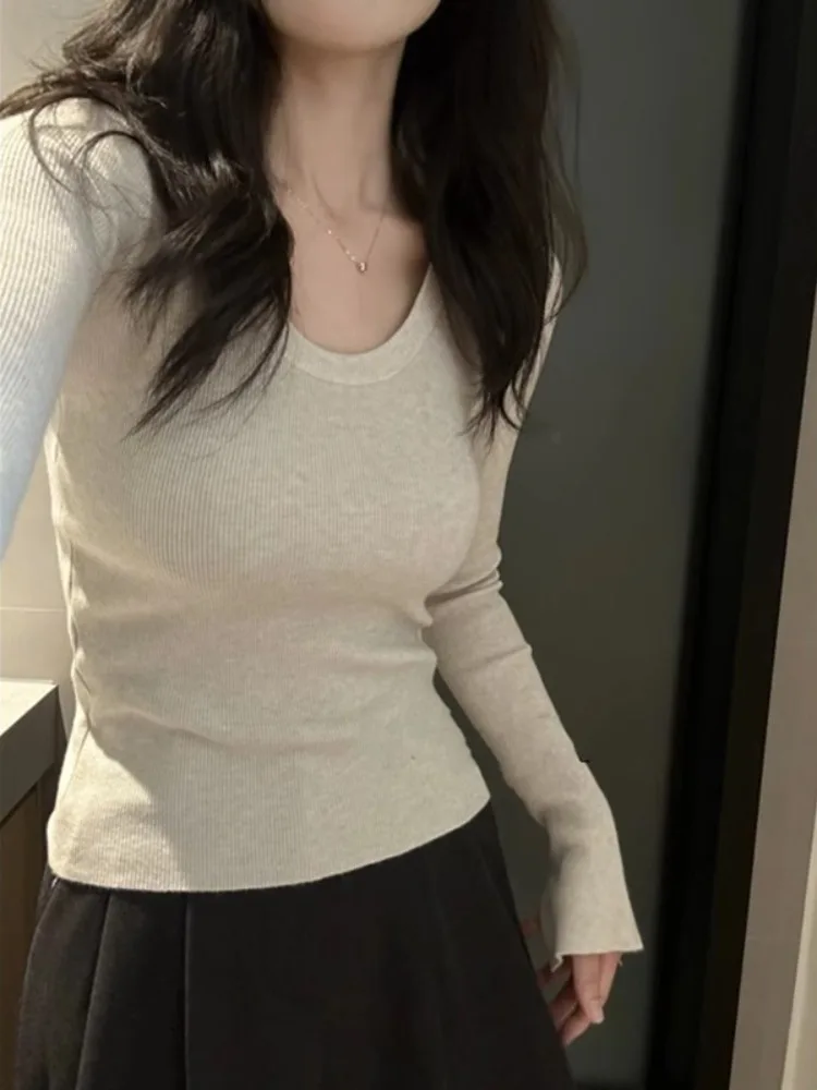 الكورية Sle U-Ne محبوك سليم صالح سترة المرأة الخريف الشتاء Faion جرس Sve قاعدة irt ملابس داخلية التخسيس