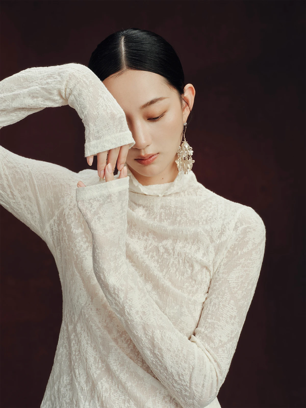 

Романтический универсальный легкий вязаный высокий воротник, круглый кружевной топ, приятный для кожи базовый слой, облегающий длинный топ...