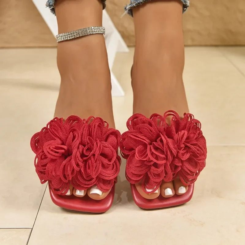 Neue Sommer-Damen-Slipper mit eckiger Zehenpartie, luxuriöse, floral verzierte flache Sandalen, modische, niedrig geschnittene Hausschuhe – Detail 18