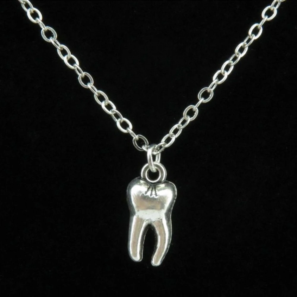 Retro Creative Silver Color Geometric Stereo Tooth Model Pendant Necklace for Women Men Medical Student Fashion Jewelry Gifts