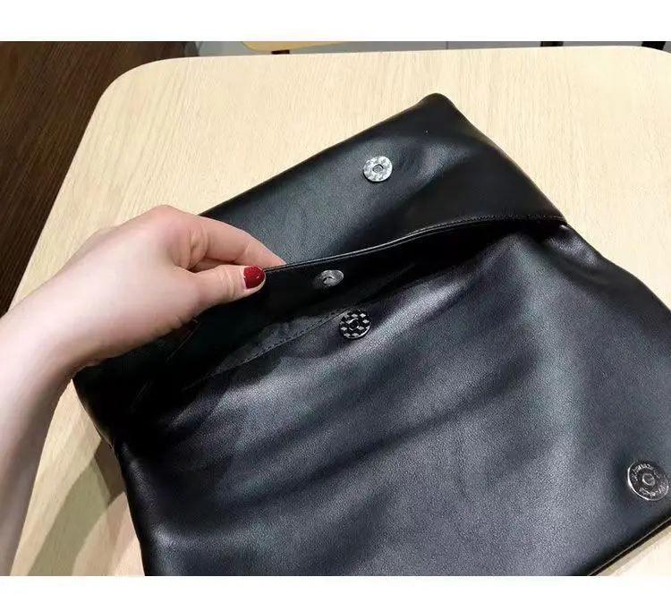 Imagem -06 - Bolsa de Embreagem de Couro Genuíno Bolsa Envelope Pequena Bolsa de Ombro Macia Estilo Feminino Popular Nova 2023